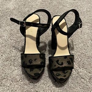 Nine West platform Heels Cheetah Print Textured